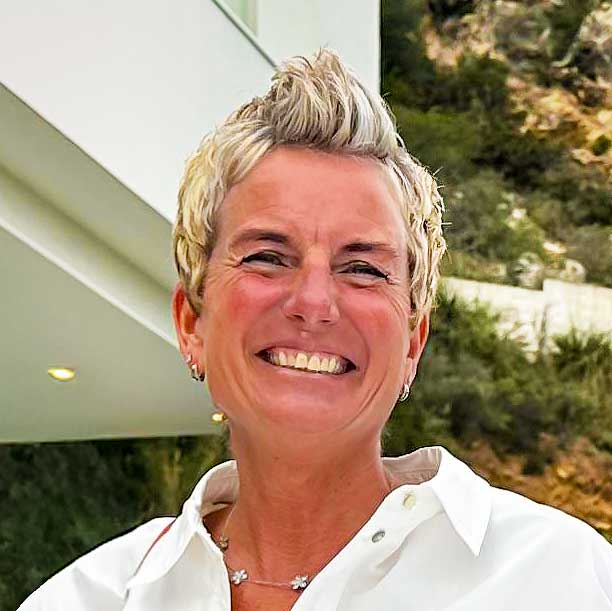 Stefanie Lei DUIS® Mallorca Kamine Storeleitung